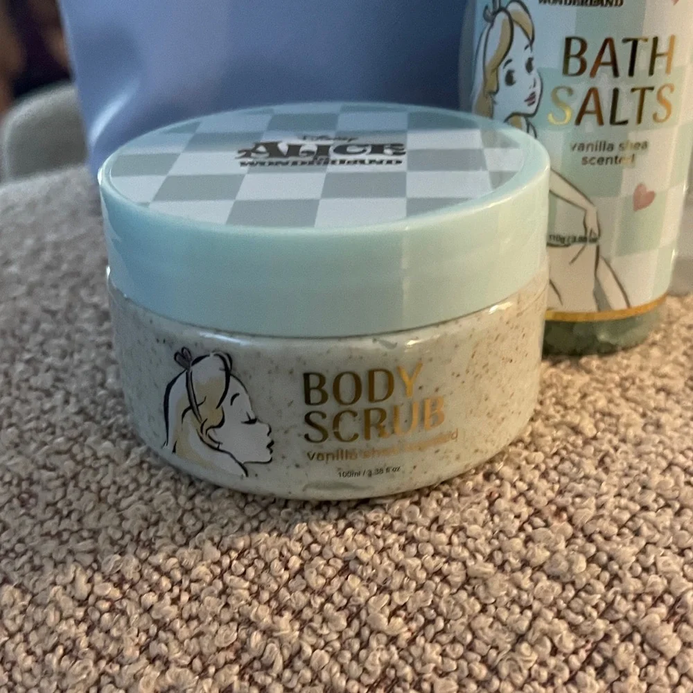 Alice in Wonderland (AiW)- Bath Salts, Scrub, Poof, Bath Bomb & Shroom Balm - Picture 8 of 14